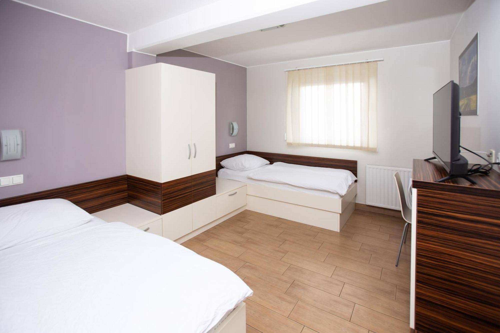 Rooms En Krajcar Cerknica Bagian luar foto